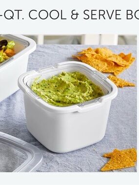 The Pampered Chef 1-L Cool & Serve Bowl